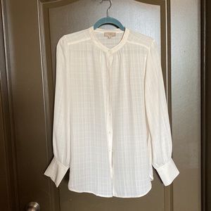 Loft Outlet lightweight cream blouse. Size M. Never worn.